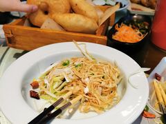 -金牌老碗时尚陕菜(王府井百货店)