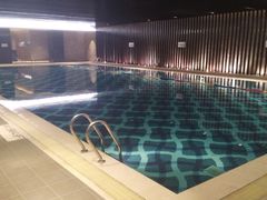 泳池-青岛富力艾美酒店