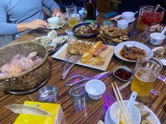 -蚝堡海鲜·威海菜·海肠捞饭·烧烤·亚洲吃蚝公司(幸福门店)