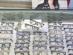 -阿波罗眼镜·蔡司授权店(孙厝店)