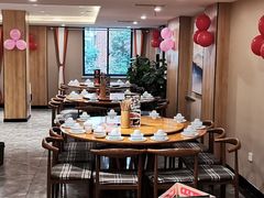 大堂-有红鸡毛店·川菜(建设路店)