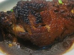 -老码头黑皮肘子锅包肉(赣水路店)