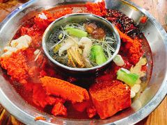 鸳鸯锅-星鸿社重庆老火锅