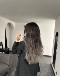 -十六番发型师事务所