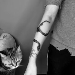 -SNOW TATTOO STUDIO