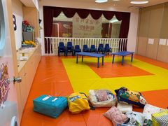 -红黄蓝成长中心•婴幼儿早教•托育(南山京基百纳广场店)