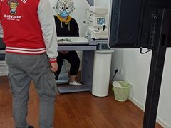 -视野联行眼镜•蔡司•依视路(温江店)