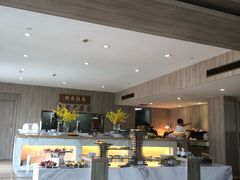 -西安大雁塔科技大学地铁站亚朵酒店