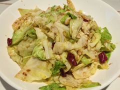 -阿瓦山寨·湘菜现炒·剁椒鱼头王(咸阳总店)