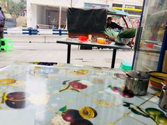 -李记特色罐罐米线(重庆中环大厦店)