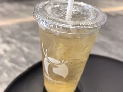 -瑞幸咖啡(田贝地铁站D出入口店)