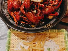 -肥肥虾庄·金牌油焖大虾(东湖欢乐谷店)