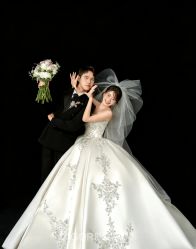 -雪中彩影婚纱摄影·微光艺术中心