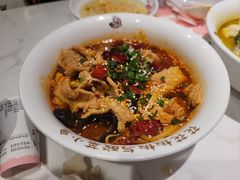 -渝是乎酸菜鱼(龙旗购物中心店)