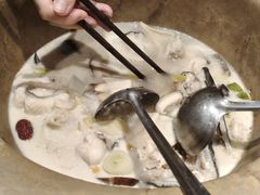 -滇香肴·云南菜蒸汽石锅鱼(云南北路店)
