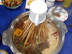 -马路边边串串香(涑河南街店)