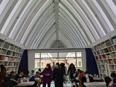 -钟书阁(松江泰晤士小镇店)