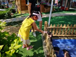 -萌宠亲子动物乐园(槐房万达店)