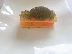 有机蛋黄吐司鱼子酱和香草-Jean Georges