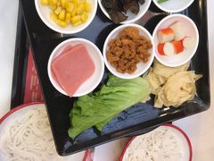 酸辣肥牛过桥米线-大官米线(喜盈门范城店)