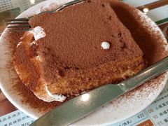 小龙凤漏奶华-小龍鳳餐室(番禺路店)