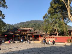 -峨眉山报国寺