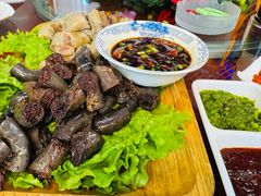 -东顺全羊坊烧烤炒菜莜面(张北店)