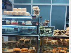 面包甜点陈列柜-白玉兰食品(甜云店)