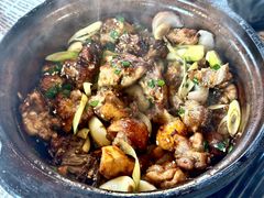 啫啫鸡煲-朕悦鹧鸪饭私房菜