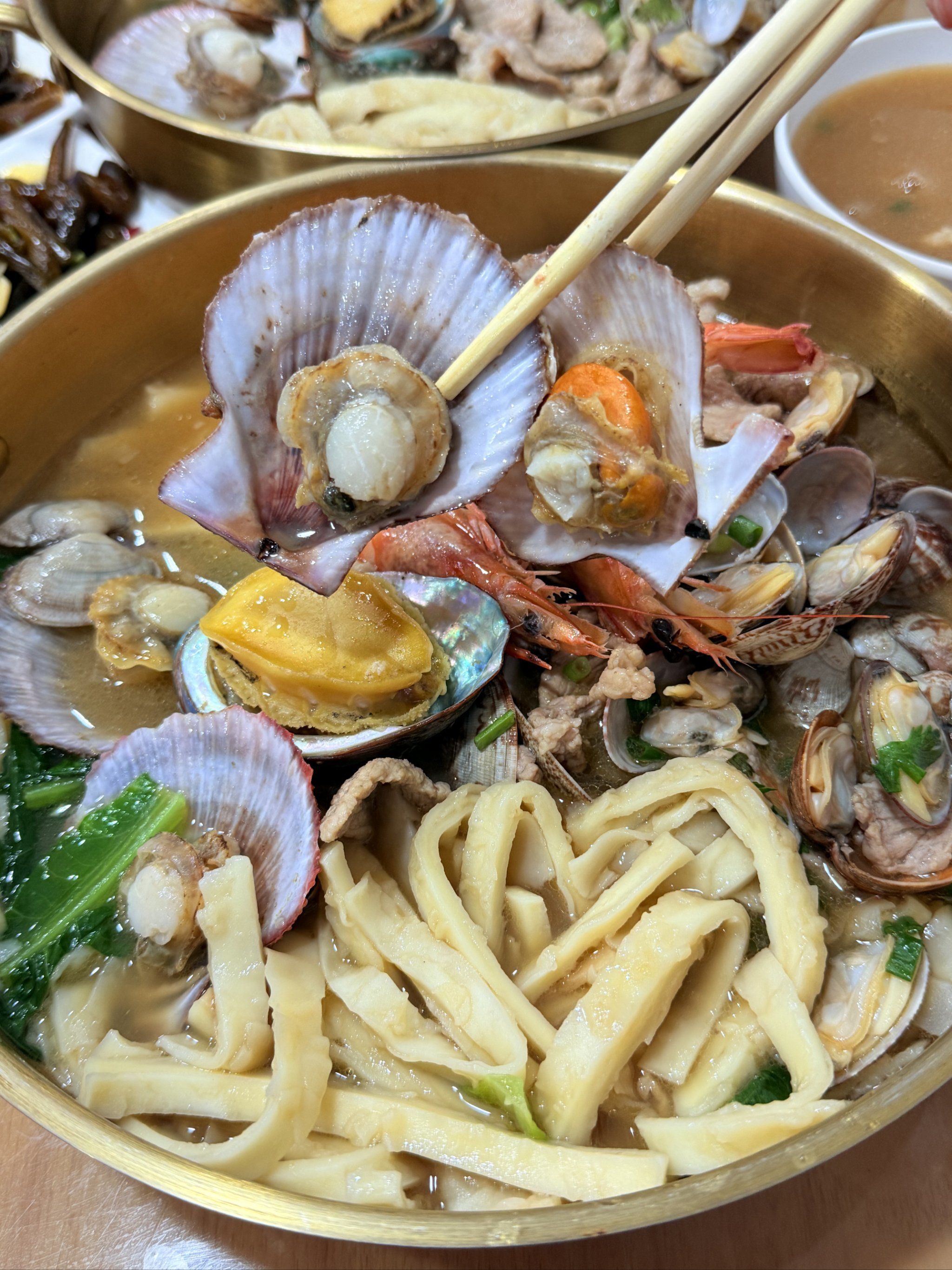 火遍泊里大集的海鲜烩饼,青岛也有了