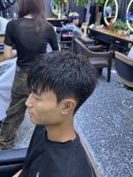 -藤野造型专业烫染接发