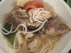 -蒙自源米线大王(东站店)