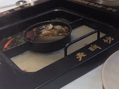 -老牌坊云南鱼豆花火锅(哈西万达店)