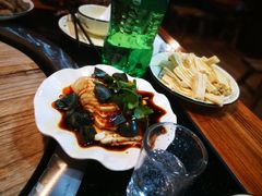 -三里屯土灶炖公鸡地锅鸡(江东店)