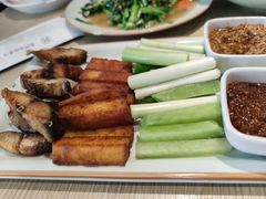 咸鱼饼子-小船渔村•大连菜•大连焖鱼(黄河路店)