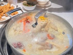 -三人行骨头王火锅(长寿店)