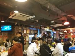 大堂-鲜入围煮花胶鸡海鲜火锅