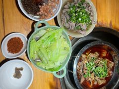 -大众跷脚牛肉馆·非遗传承单位(峨眉山店)