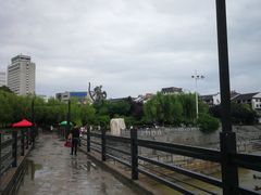 -巴陵广场