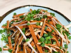 -郭婆婆疯子鸡·土货江湖菜馆