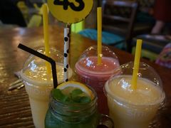 -莓园冰淇淋店