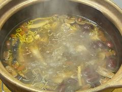 -威邵鸡煲(西华路总店)