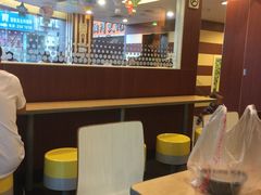 大堂-麦当劳(十字街店)