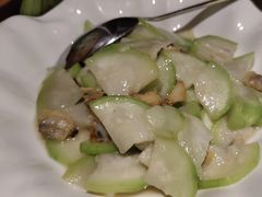 苹果丝瓜炒花蛤肉-四道菜·福建菜馆(新街口金鹰店)