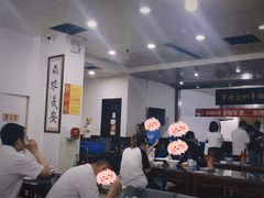 -牛一嘴·兰州牛肉面·大盘鸡(财富中心店)