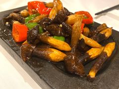 岩烧黑鸡枞-若蘭慈·无国界素食料理(欢乐海岸店)