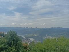 -三峡梯城