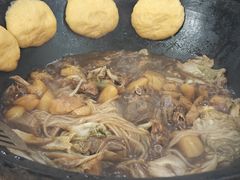 -粘豆包柴火铁锅炖
