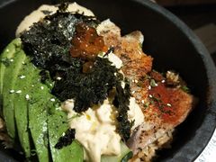 牛油果吞拿鱼石锅饭-ATLAS COFFEE(雅居乐中心店)