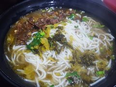 -花溪巷牛肉粉(泉城路店)